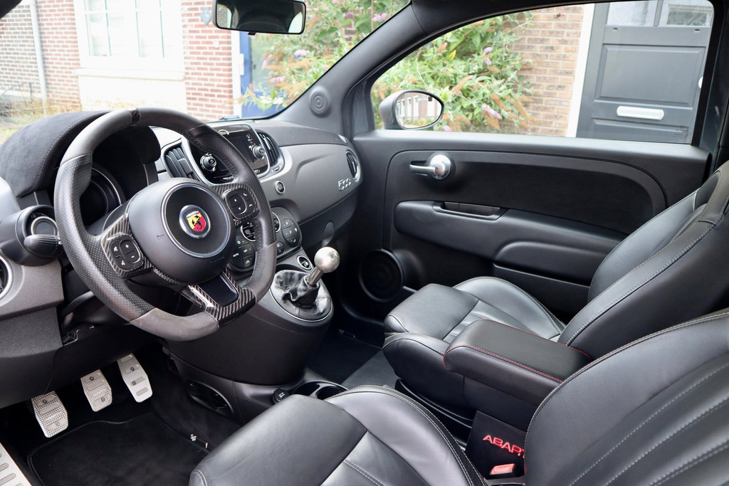 Fiat 500 Abarth 595 Competizione, foto 23