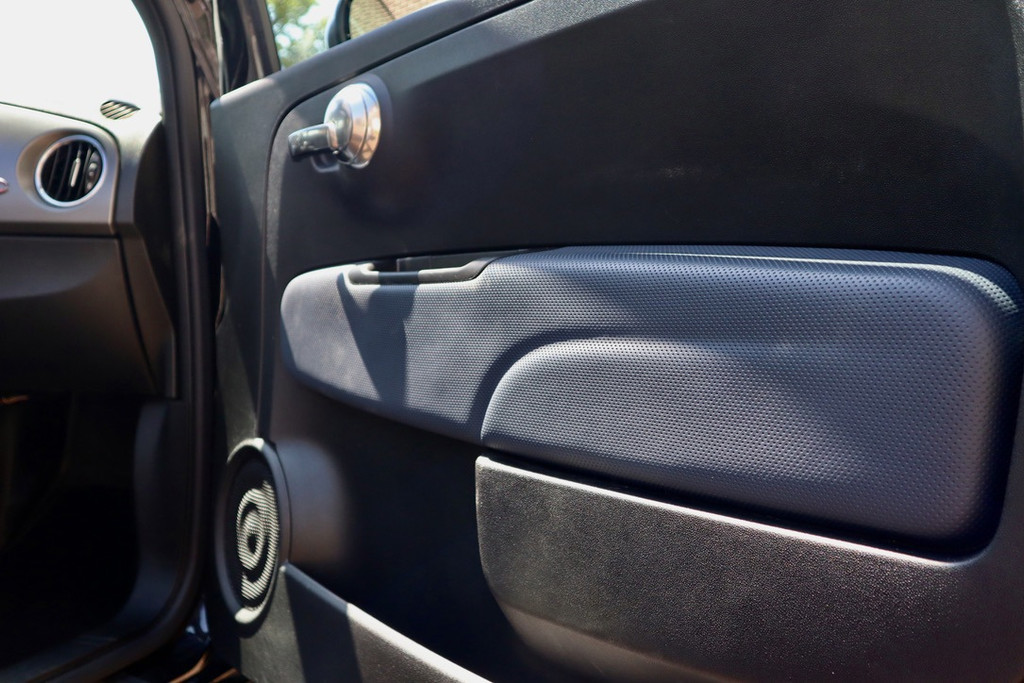 Fiat 500C 0.9 TwinAir Rockstar, foto 21