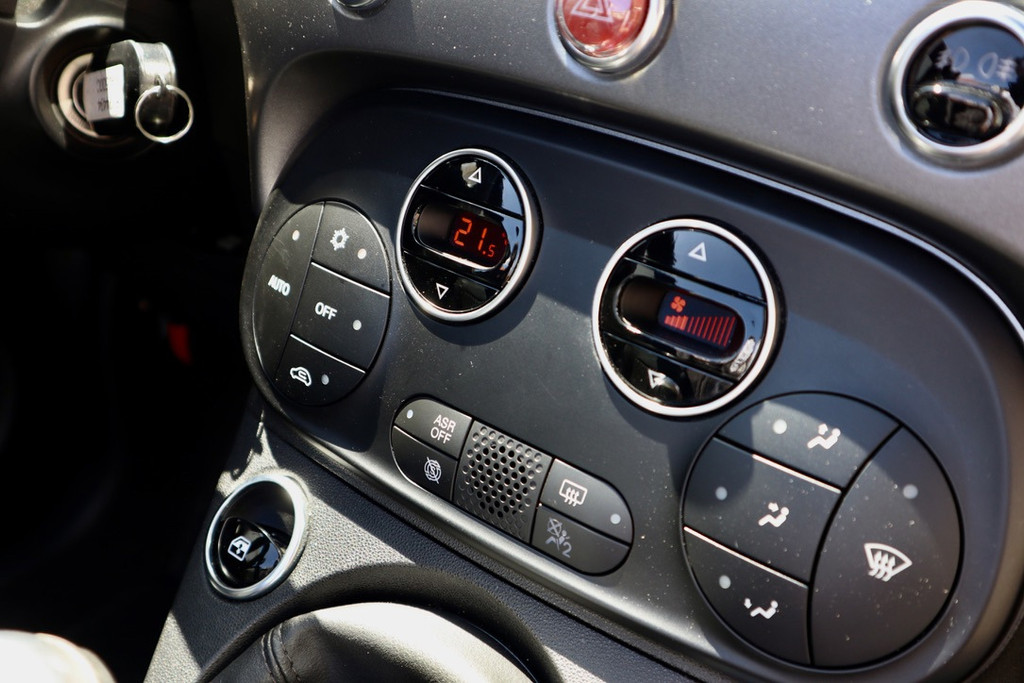 Fiat 500C 0.9 TwinAir Rockstar, foto 25