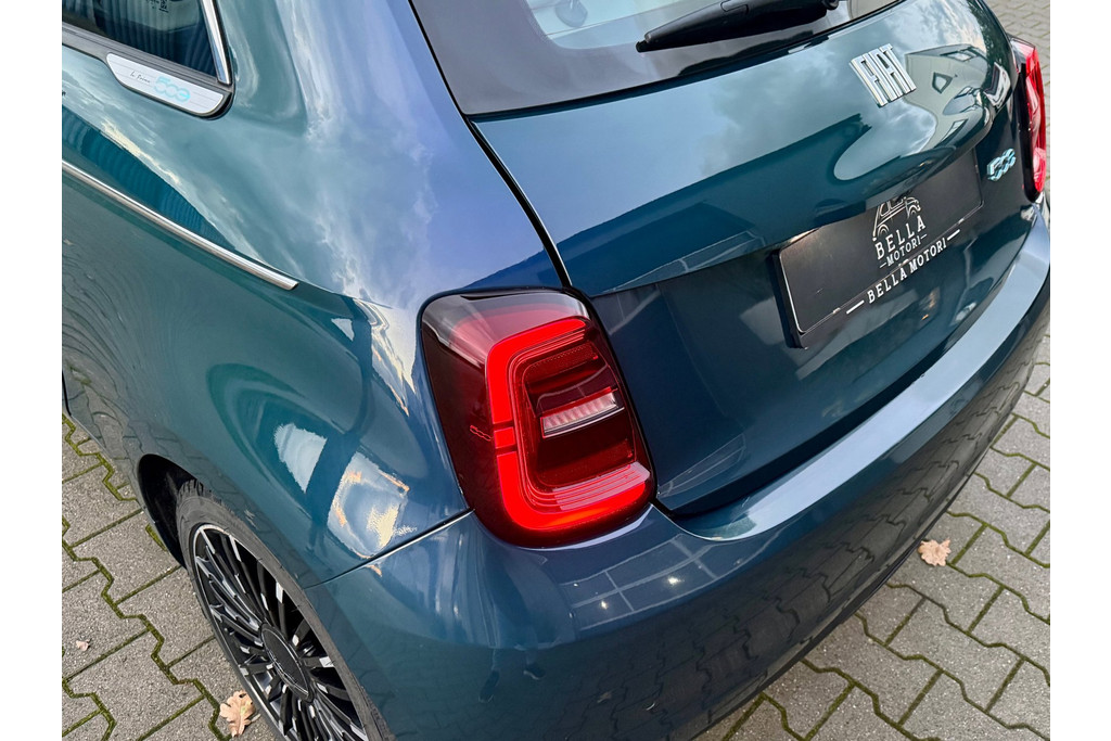 Fiat 500e La Prima 42 kWh, foto 9