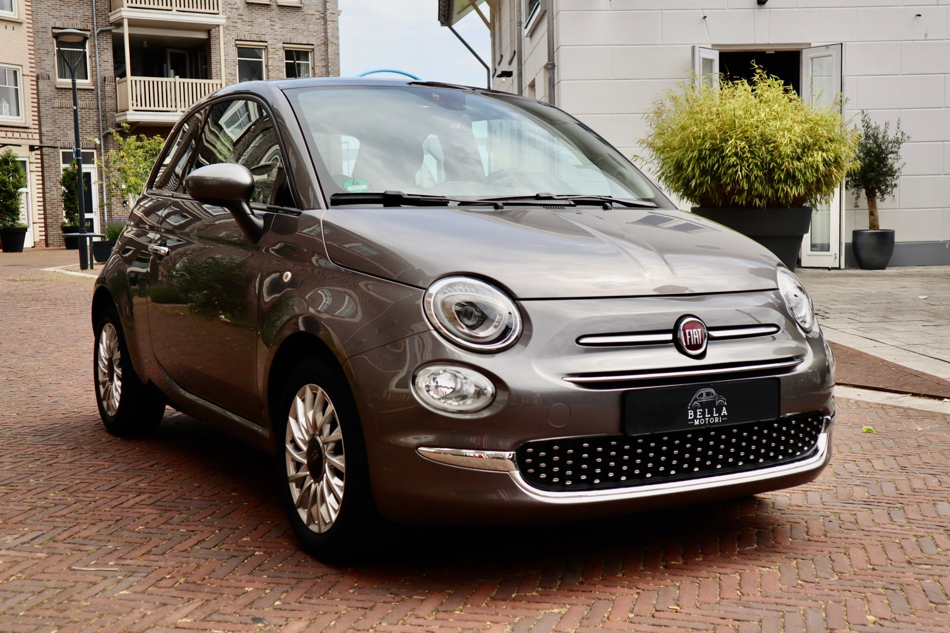 Fiat 500 1.2 Lounge uit 2017, verkocht door Bella Motori