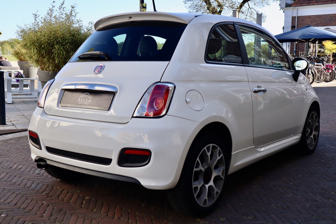 Fiat 500 0.9 S TwinAir uit 2014, verkocht door Bella Motori