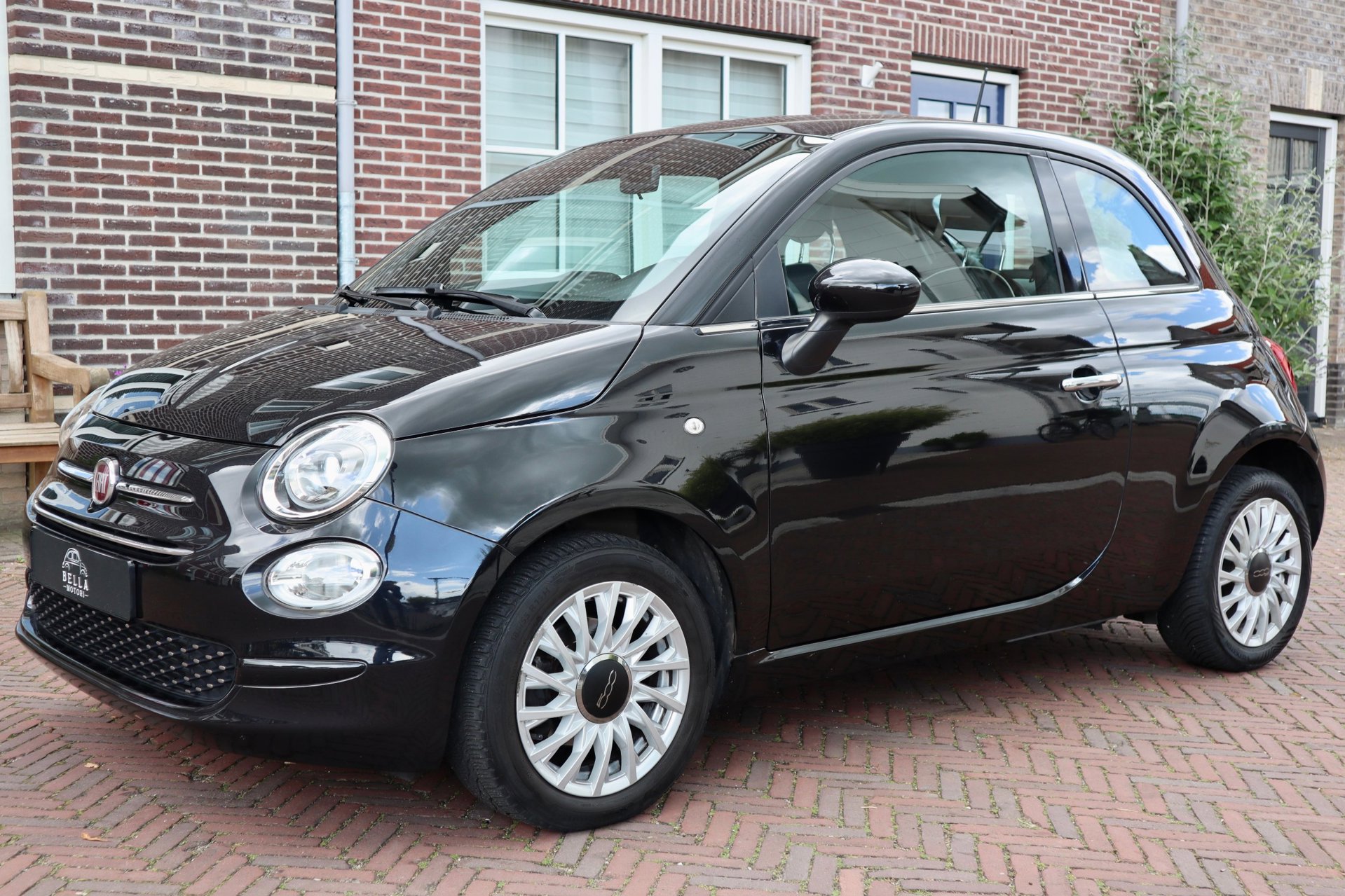 Fiat 500 1.2 Lounge uit 2020, verkocht door Bella Motori